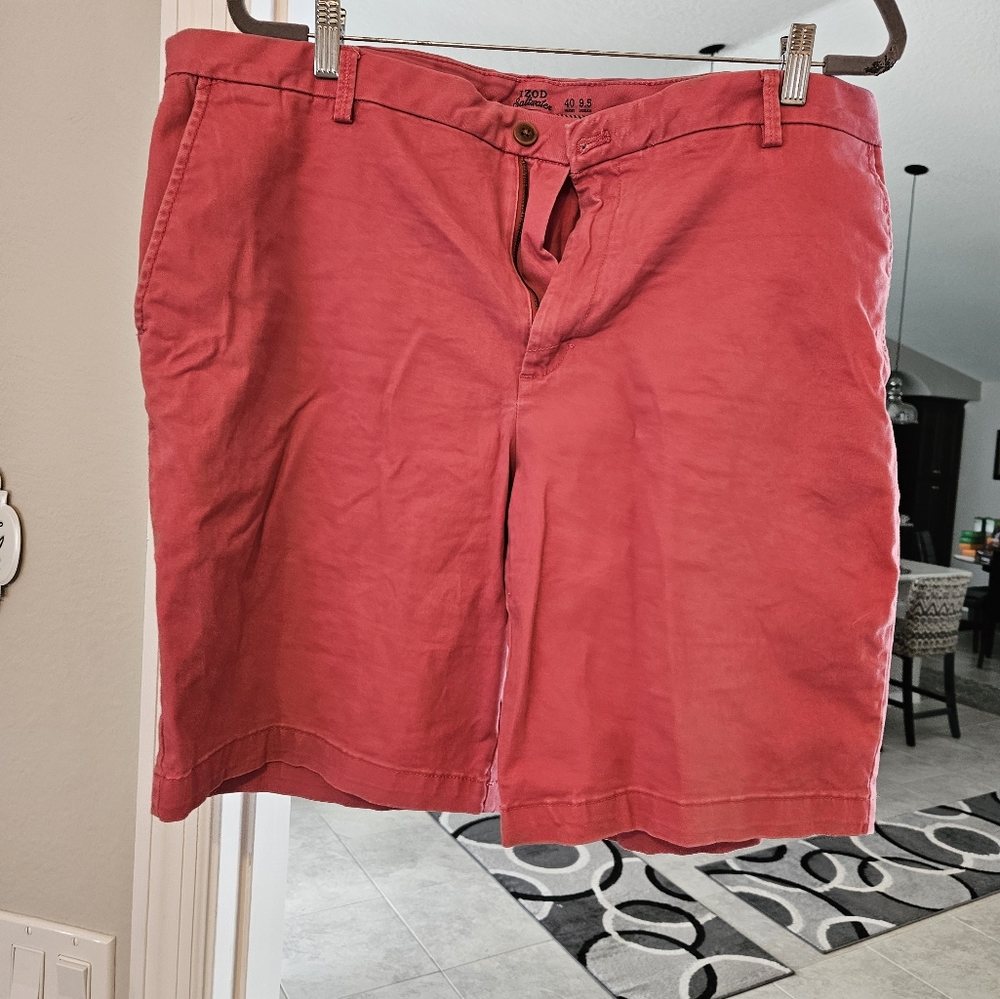Izod Saltwater 9.5 Shorts, Size 40